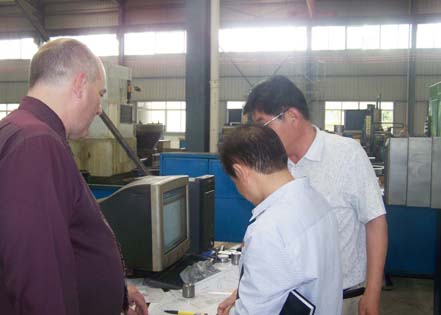 5月8日美國客商來我司參觀考察！