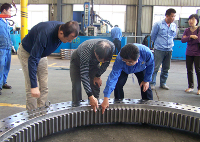 中國機(jī)械工業(yè)企業(yè)管理會(huì)對(duì)我司機(jī)進(jìn)行評(píng)審