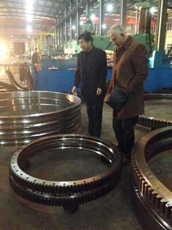 阿拉伯客戶到我司查驗(yàn)生產(chǎn)進(jìn)度