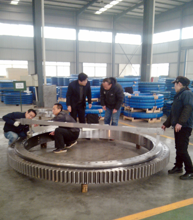 國內(nèi)知名企業(yè)客戶到我司對(duì)產(chǎn)品進(jìn)行檢驗(yàn)